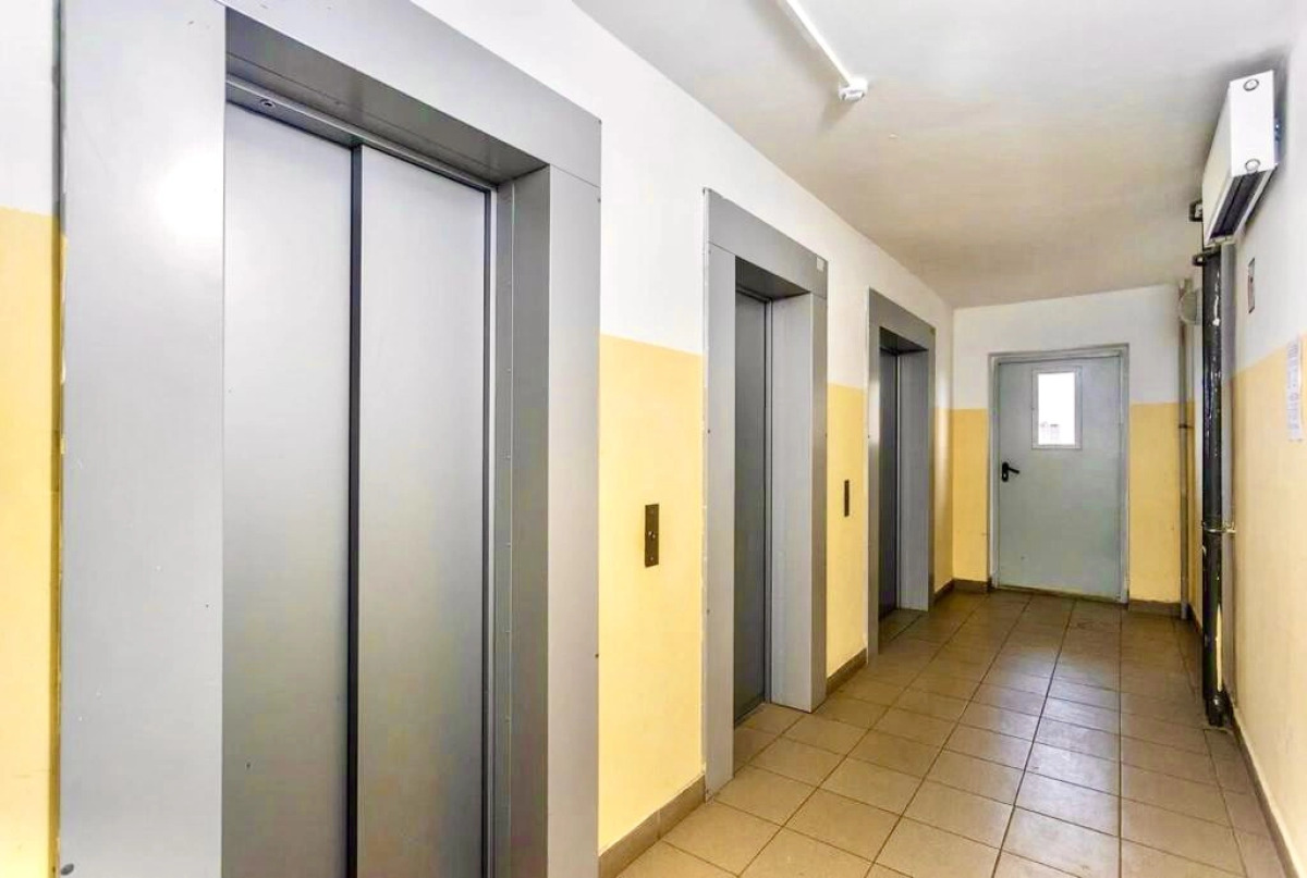 Уютные Апартаменты в доме у Космопорта (ул. Дыбенко 27а)