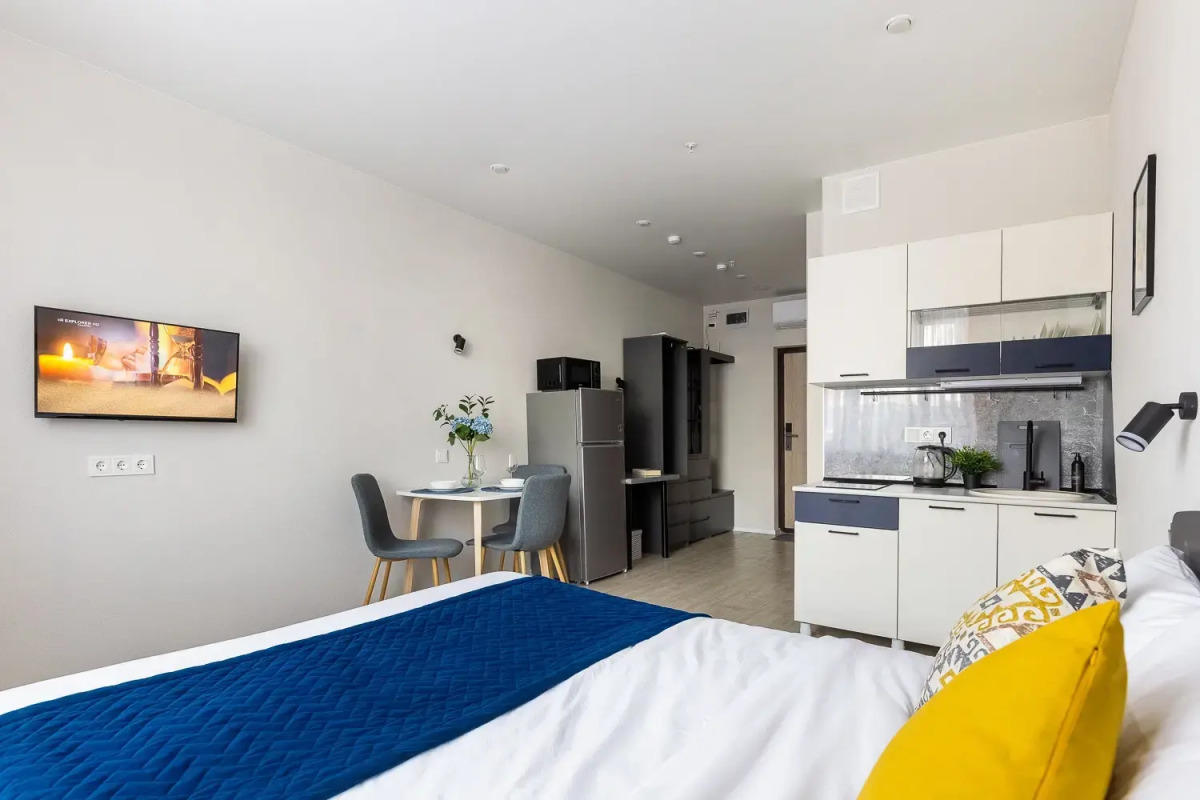 Квартира Яркая студия рядом с набережной и кондиционером