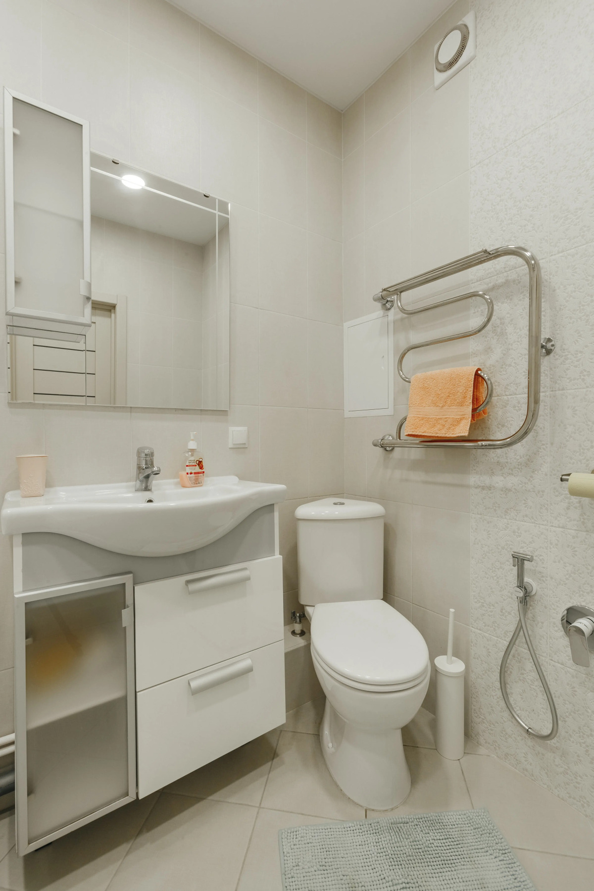 Апартаменты на Крайнова 3А