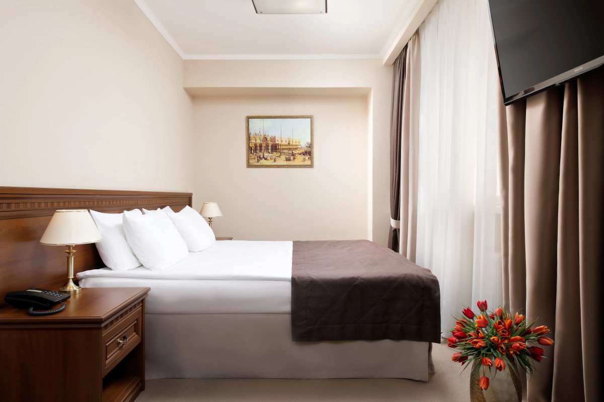 Бизнес Отель Континент