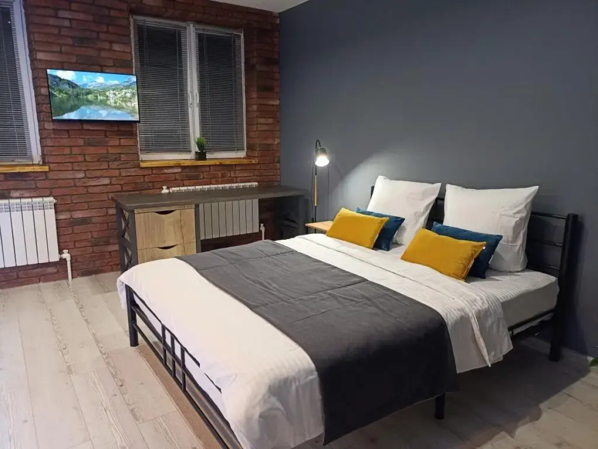 Апартаменты Лофт сети «Все в гости» на ул.10 Августа 85 на 17 этаже