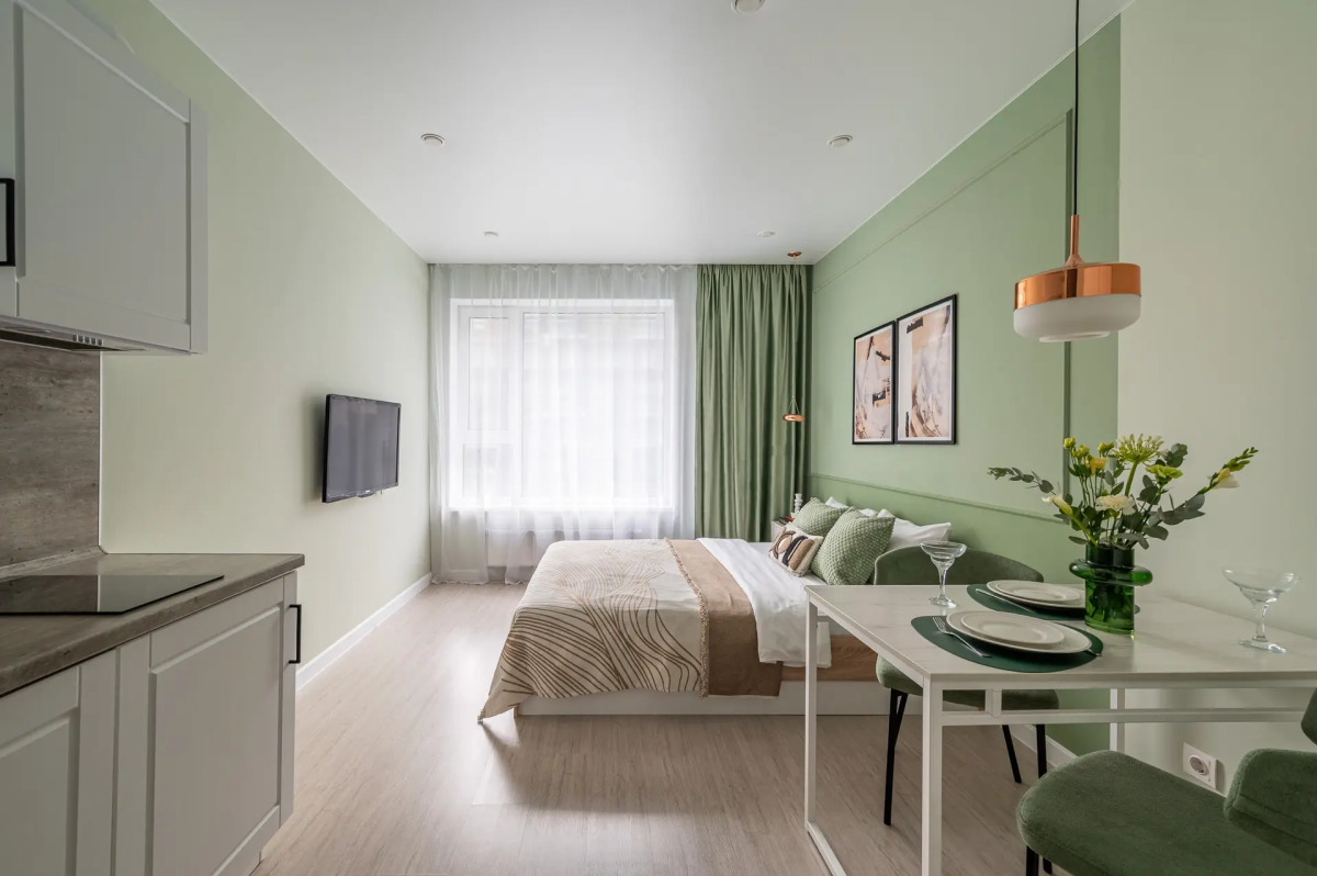 Студия у Метро Космонавтов