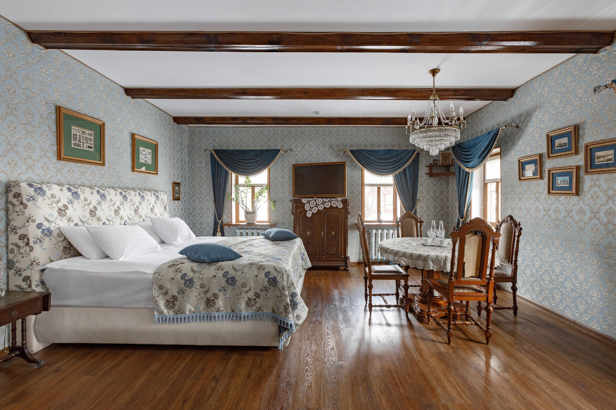 Отель Империал