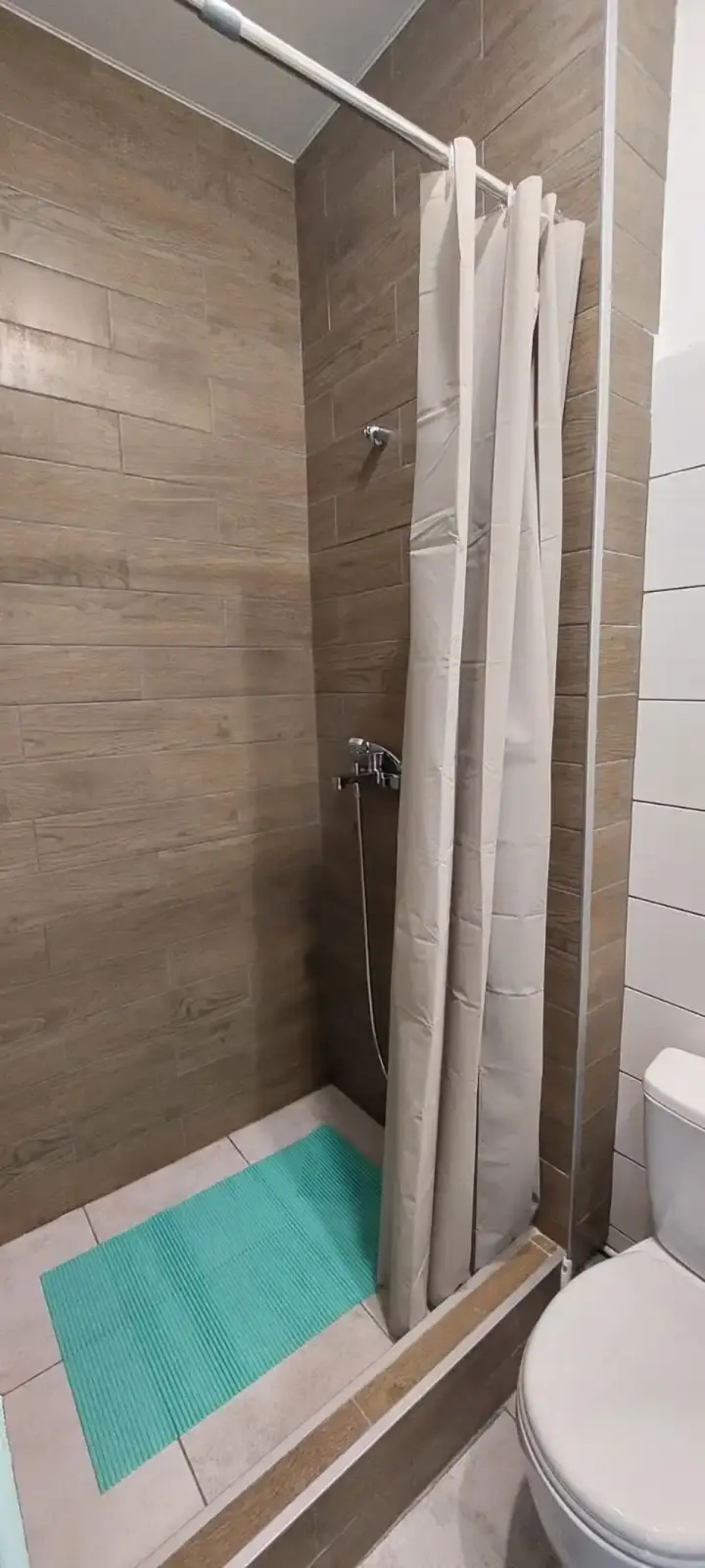 Апартаменты "У художника на Аллее Героев, 4"