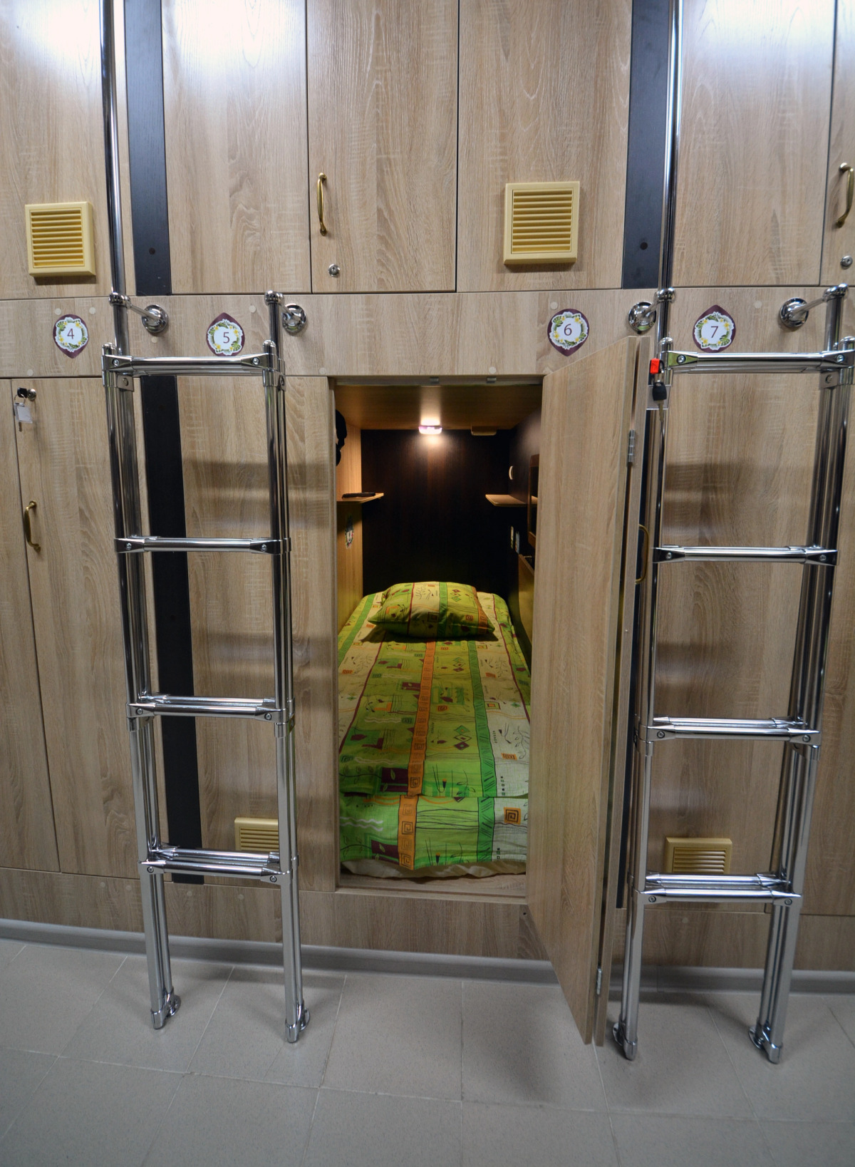 Хостел Капсульный отель Алоха