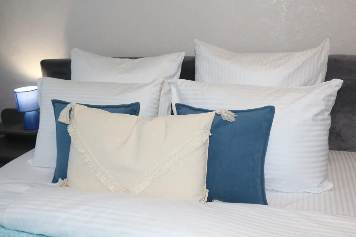 Квартира NiceAparts Евротрешка на Бурмакинской 7