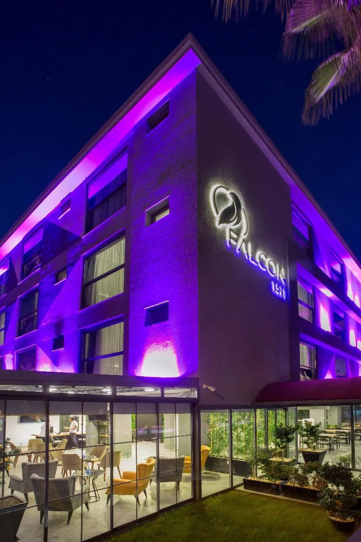 Отель Falcon 1511