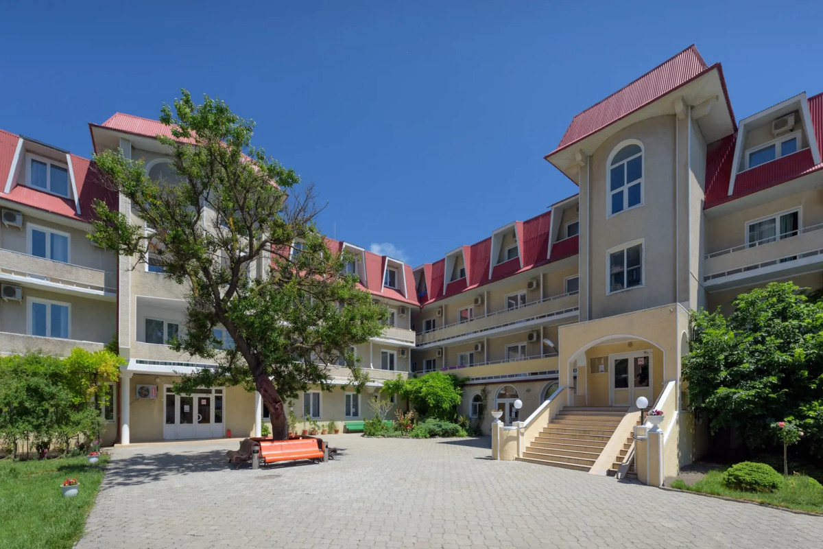 Отель Чёрное море (корпуса 1 и 2)