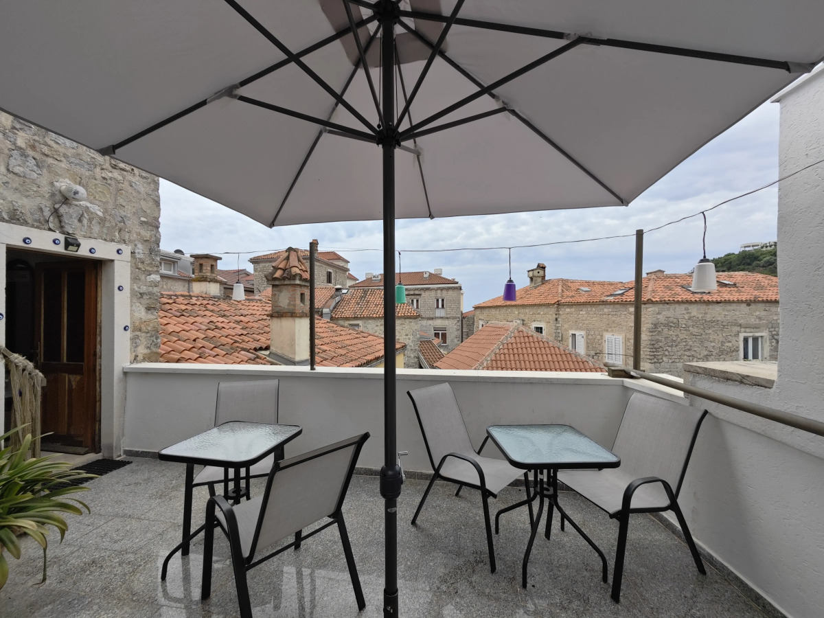 Отель Beatrix Suites