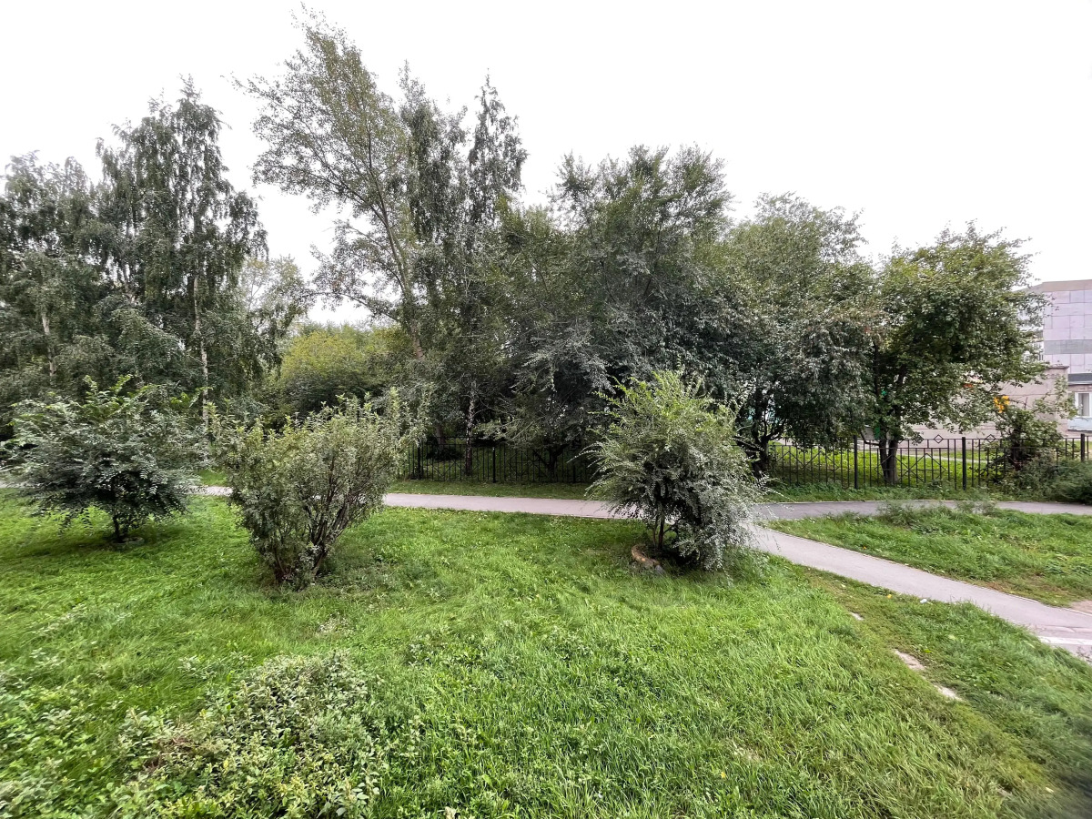 Квартира 4-х комнатная на 10-х у пляжа с озером