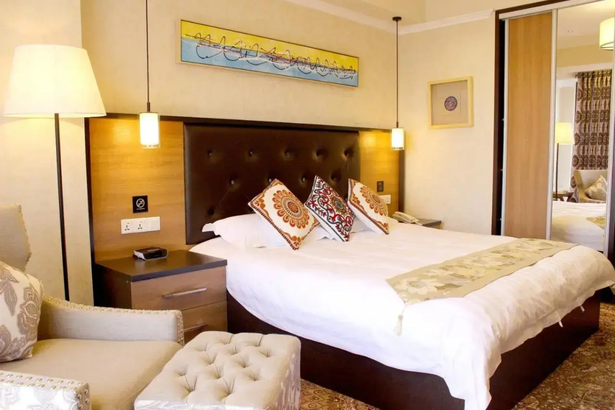 Отель Атлас