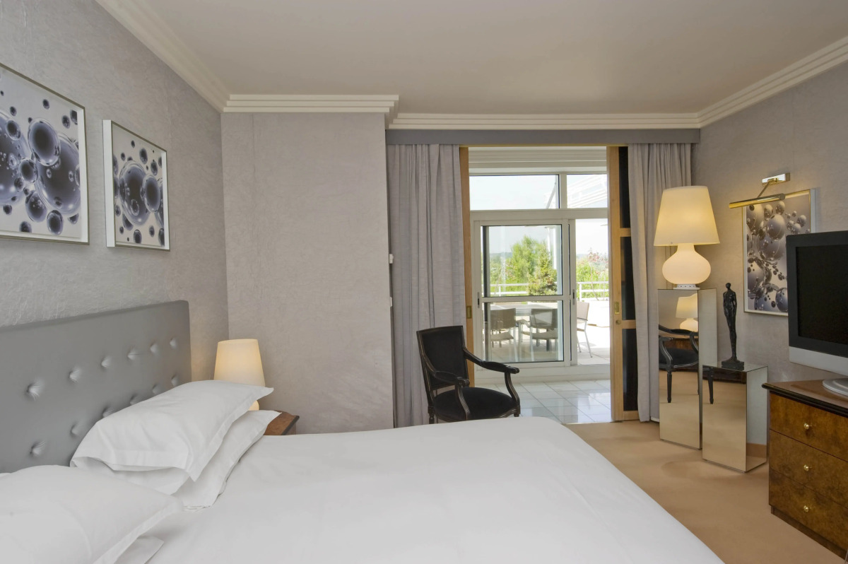 Отель Vichy Spa Hôtel Les Célestins