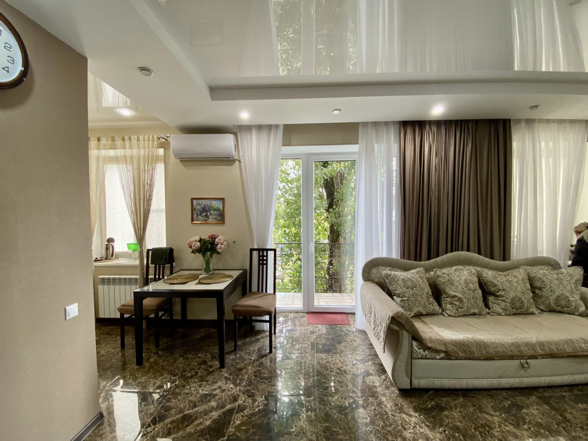 Апартаменты на Рабоче-Крестьянской 7