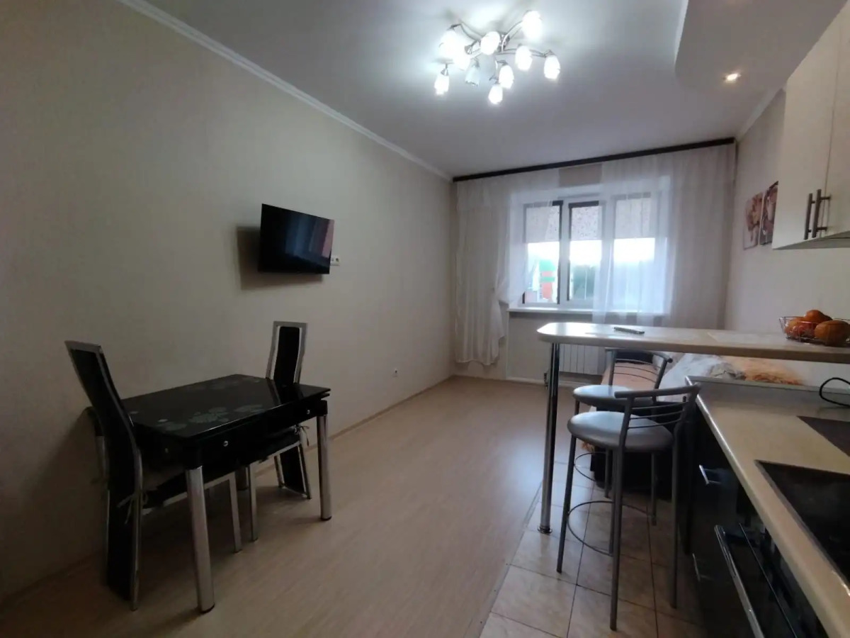 Апартаменты 2-х комнатная квартира на Университетской 29