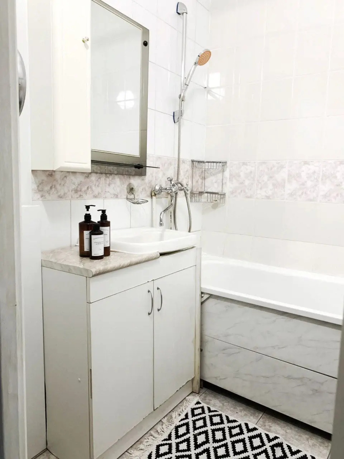 Апартаменты Добрые сутки на Академика Шварца 20к4