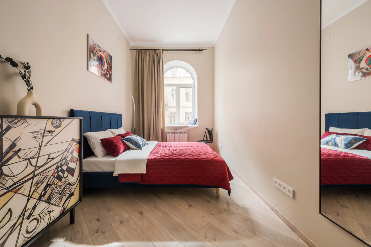 Квартира Трехкомнатная на Канале Грибоедова