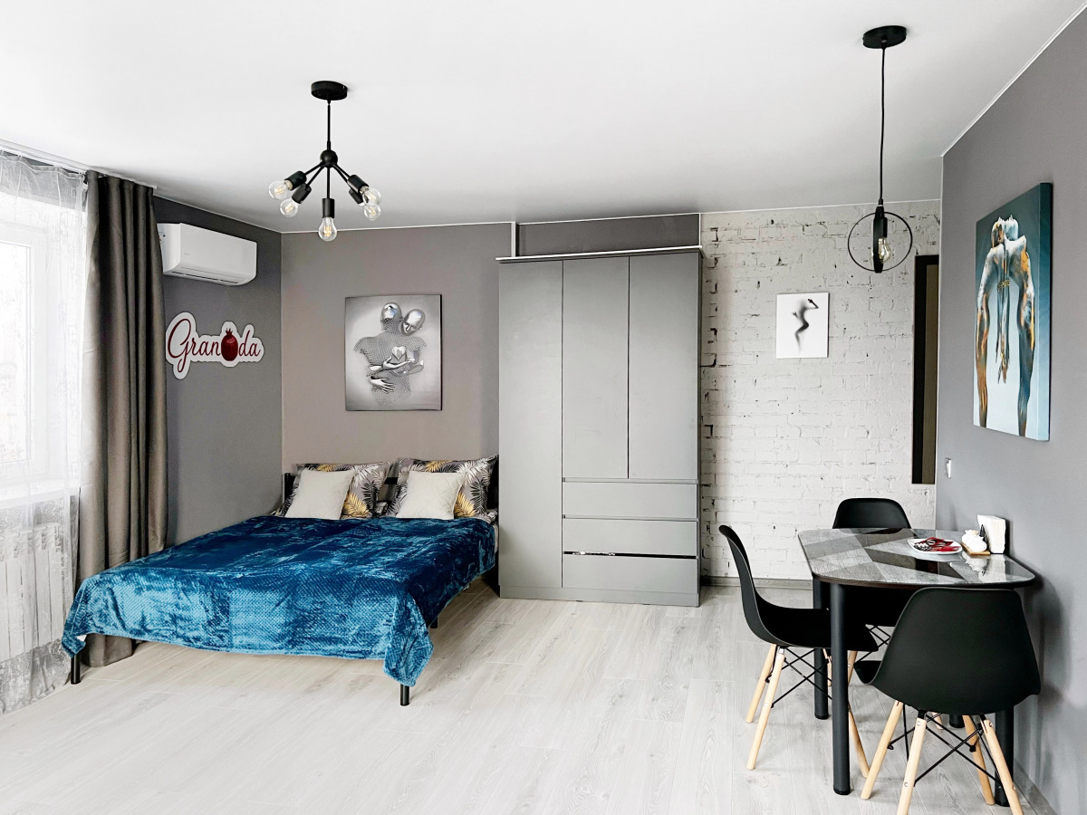 Апартаменты Granada дизайнерская квартира-студия с новым ремонтом в самом центре города