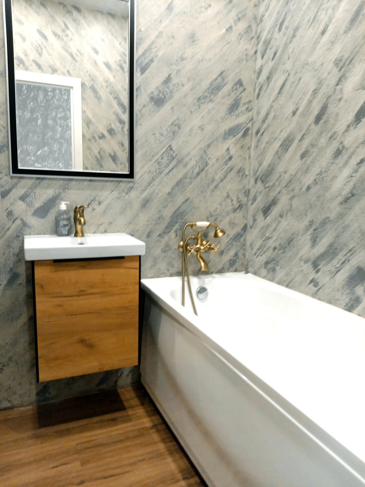 Квартира возле СК Кузбасс-Арена, Ледовый дворец