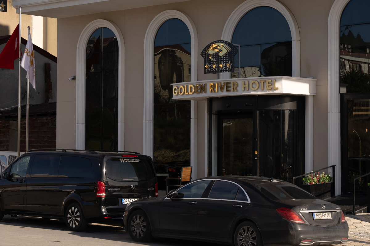 Отель Golden River By Continent Collection