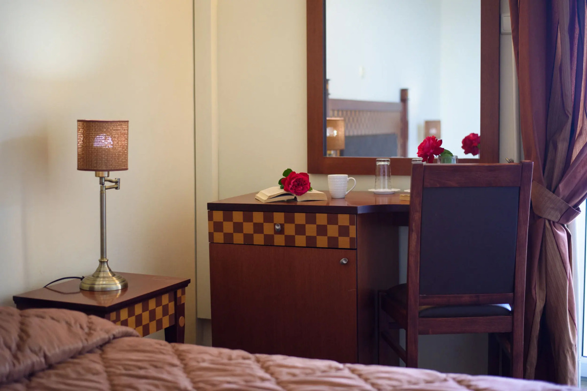 Отель Pontikonisi