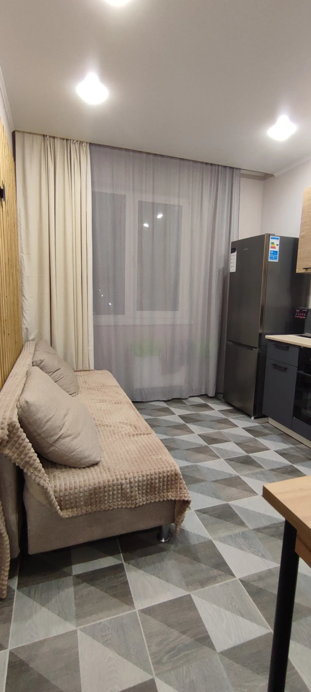 Апартаменты еЖИВИка Автомобилистов 13