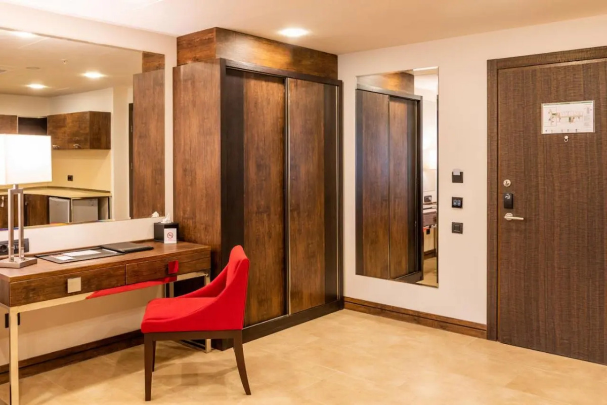 Отель Ramada and Suites by Wyndham Yerevan