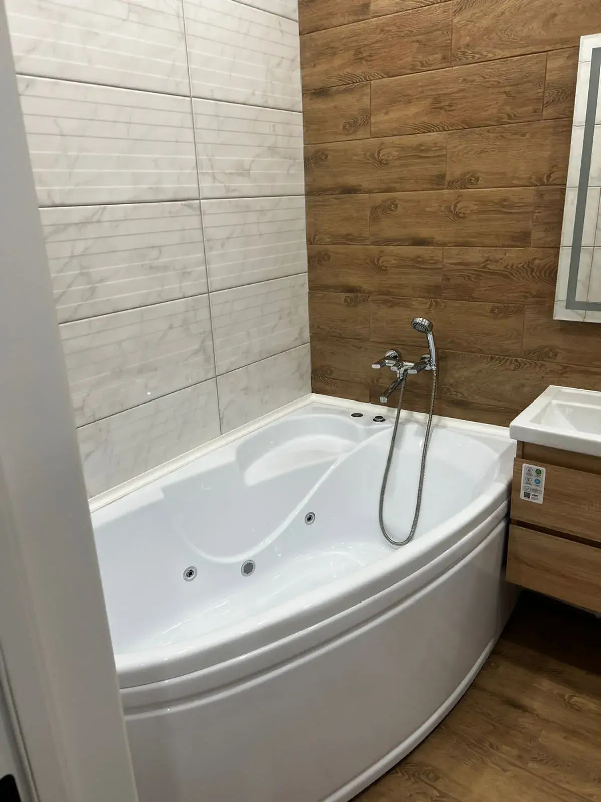 Апартаменты 096_Революционная 39/3 на Central Park с Джакузи и Кондиционером