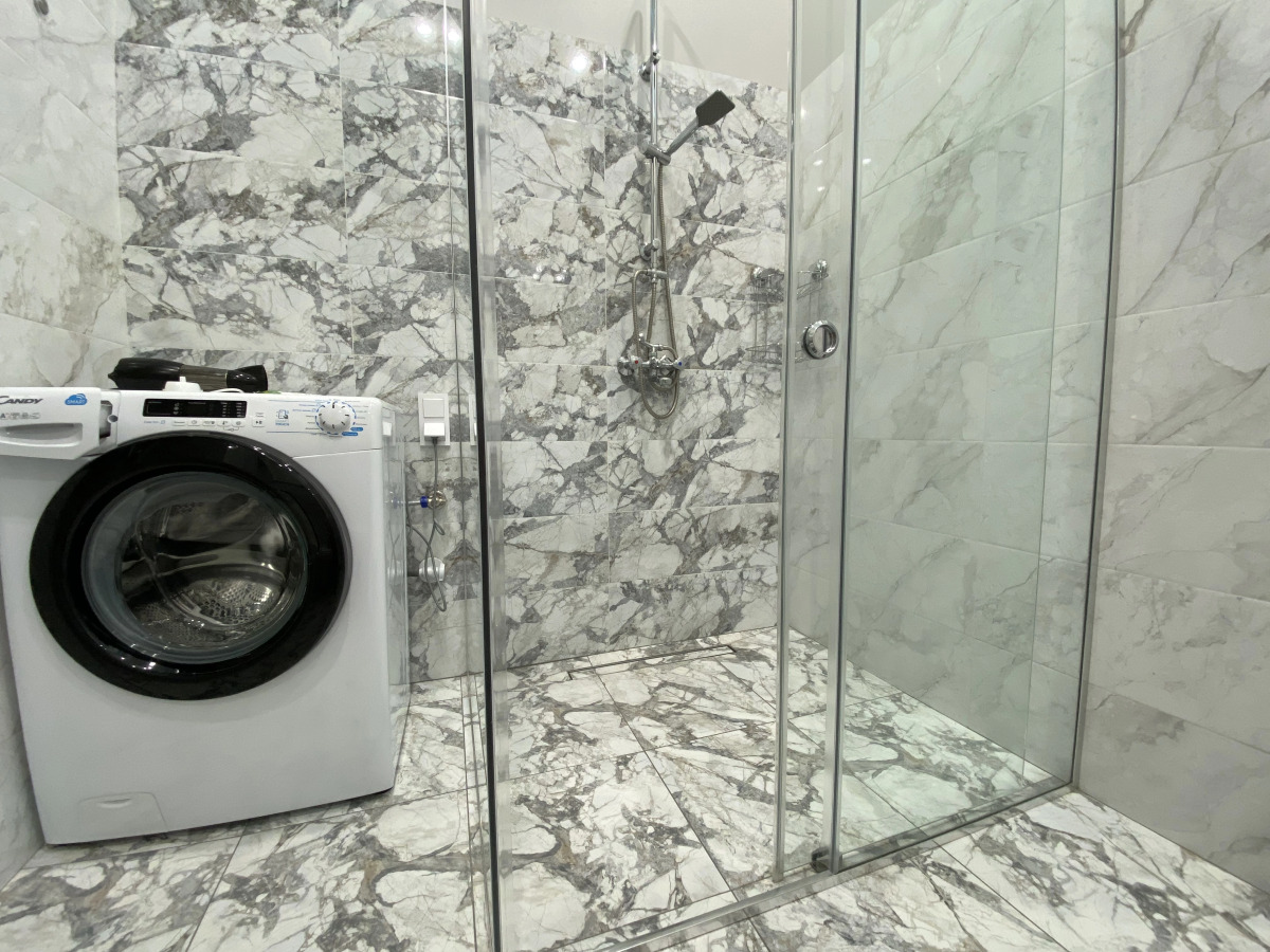 Трехкомантная квартира у летнего сада в Мозаичном дворе