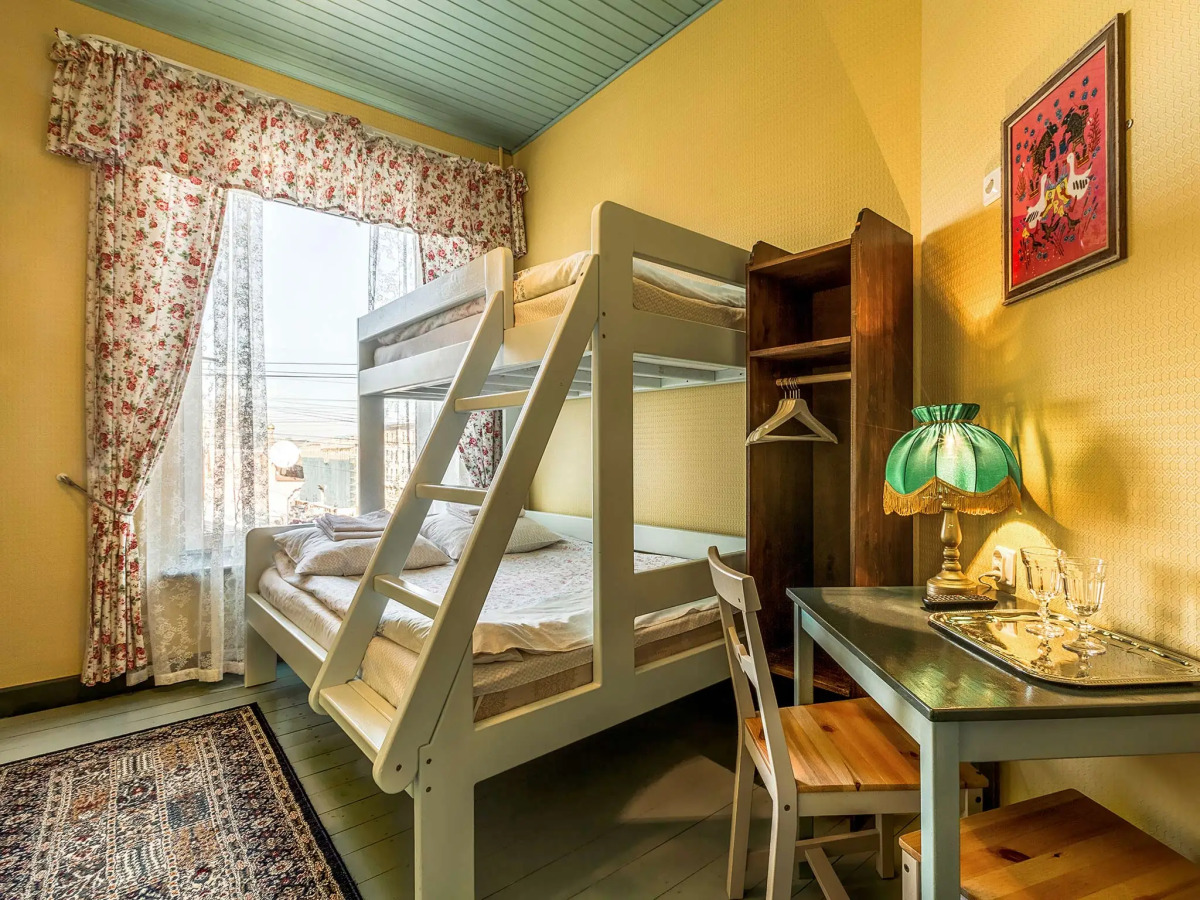 Меблированные комнаты У Дома Книги