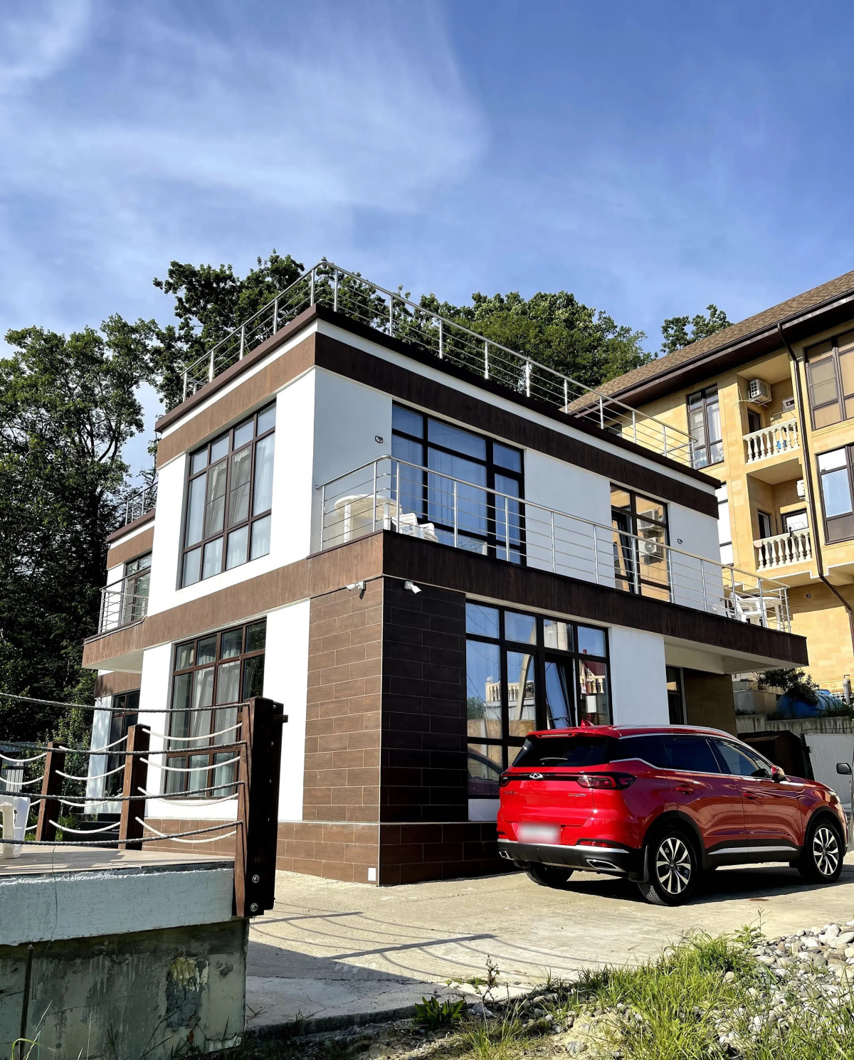 Вилла с бассейном и 5 мастер спальнями