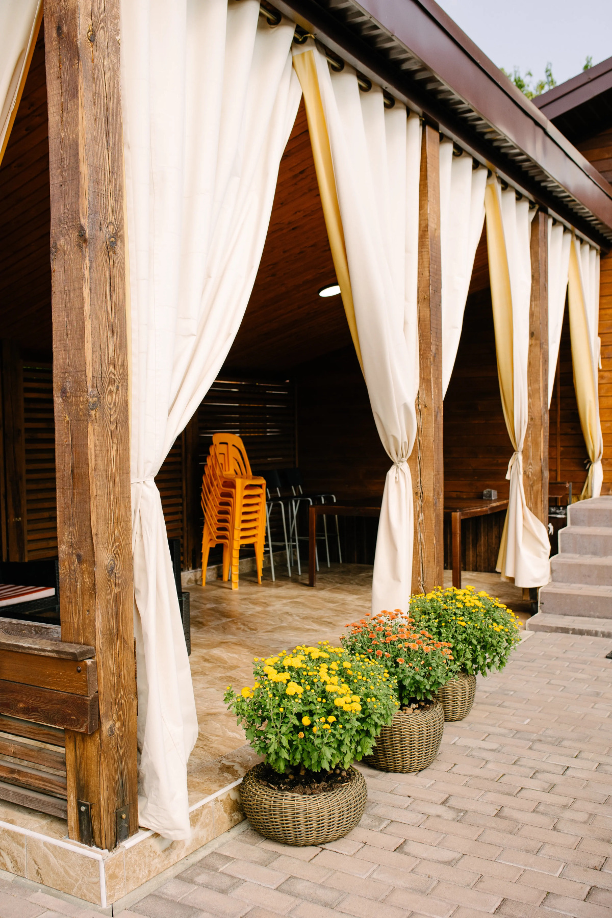 Гостевой дом Барни с горячим бассейном и видом на закат