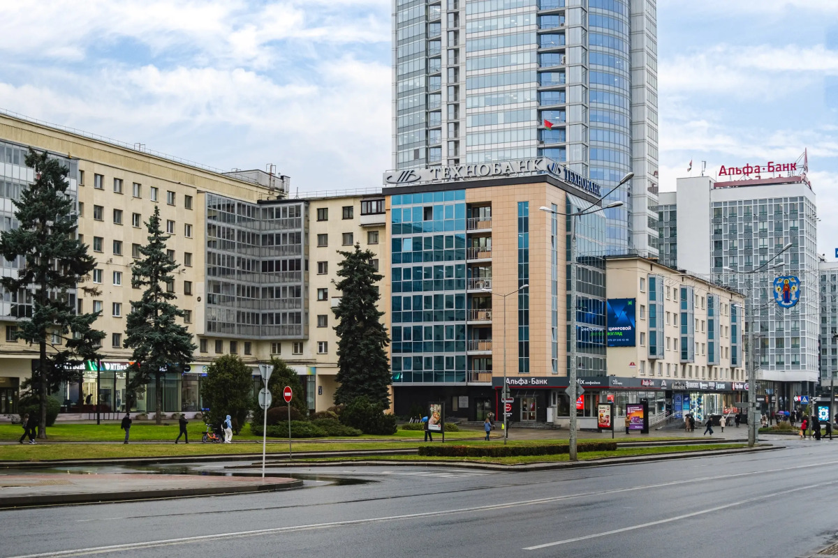 Апартаменты в Центре Минска с Видом на Реку Свислочь