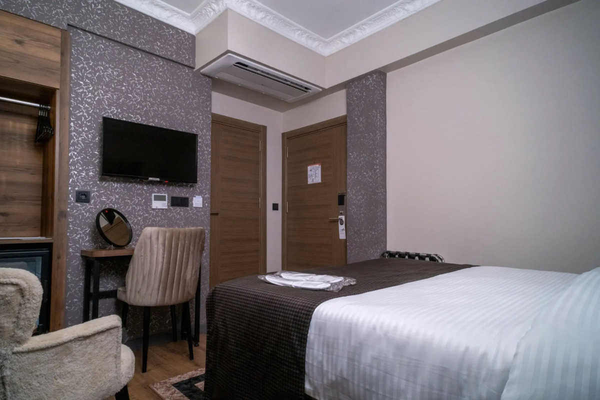 Отель Grand Clover