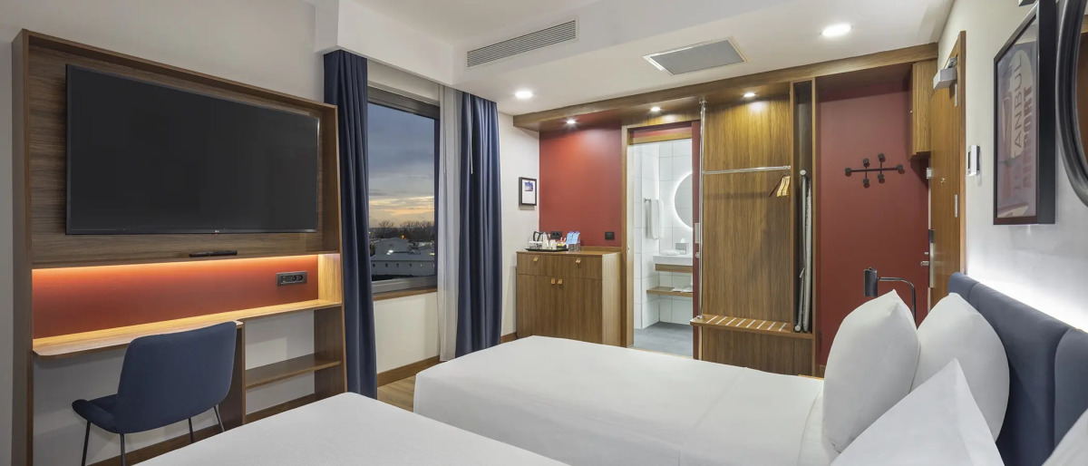 Отель Hampton by Hilton Istanbul Arnavutkoy