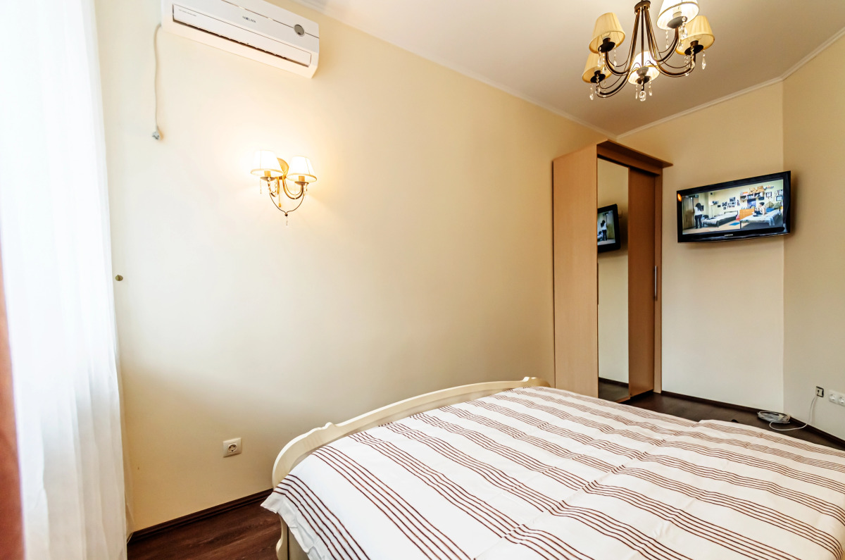 Апартаменты 2-к квартира на Никитинской 108