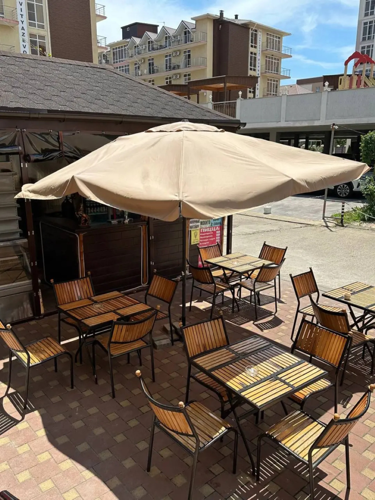 Отель Леонидас