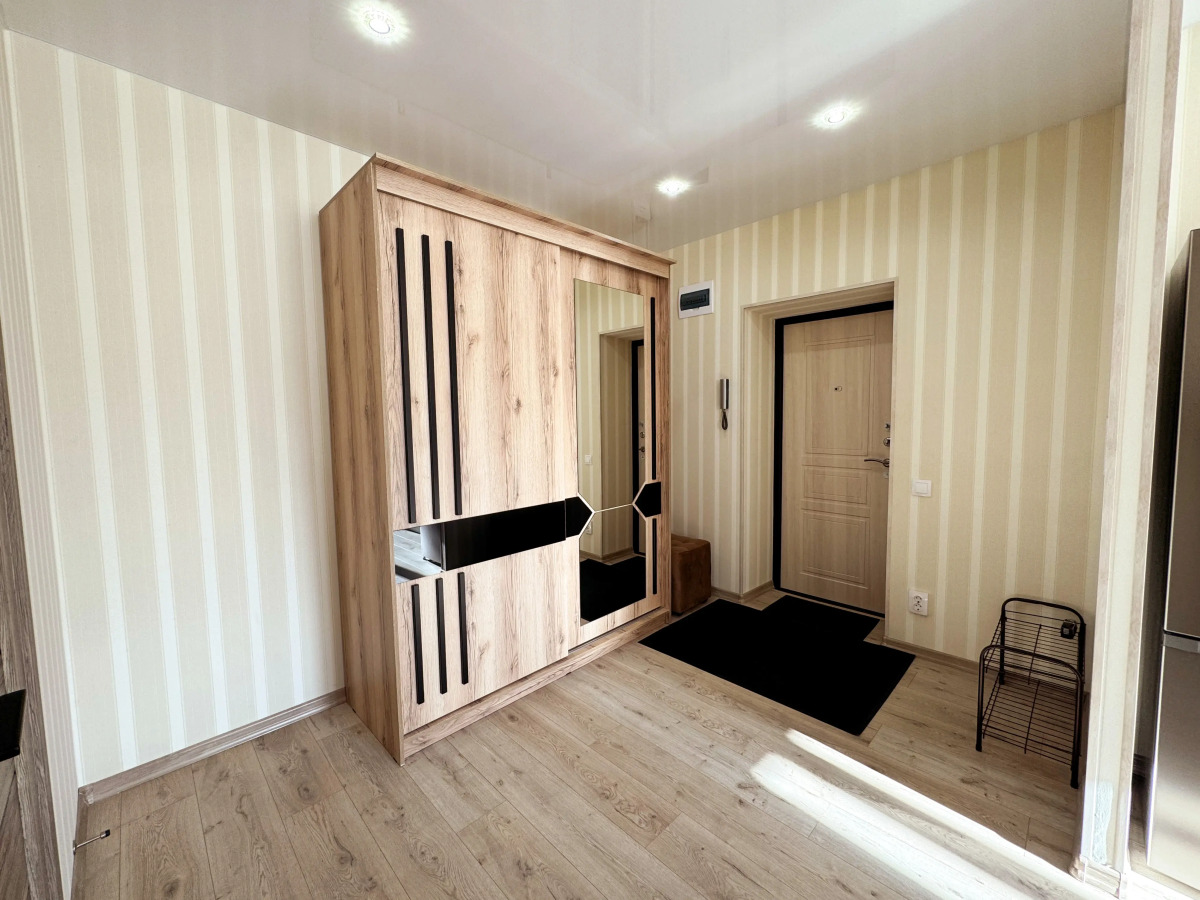 Квартира 2-комнатная на Октябрьской 3