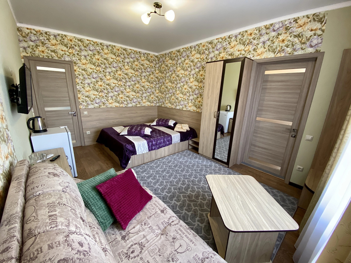 Гостевой дом 38 Попугаев