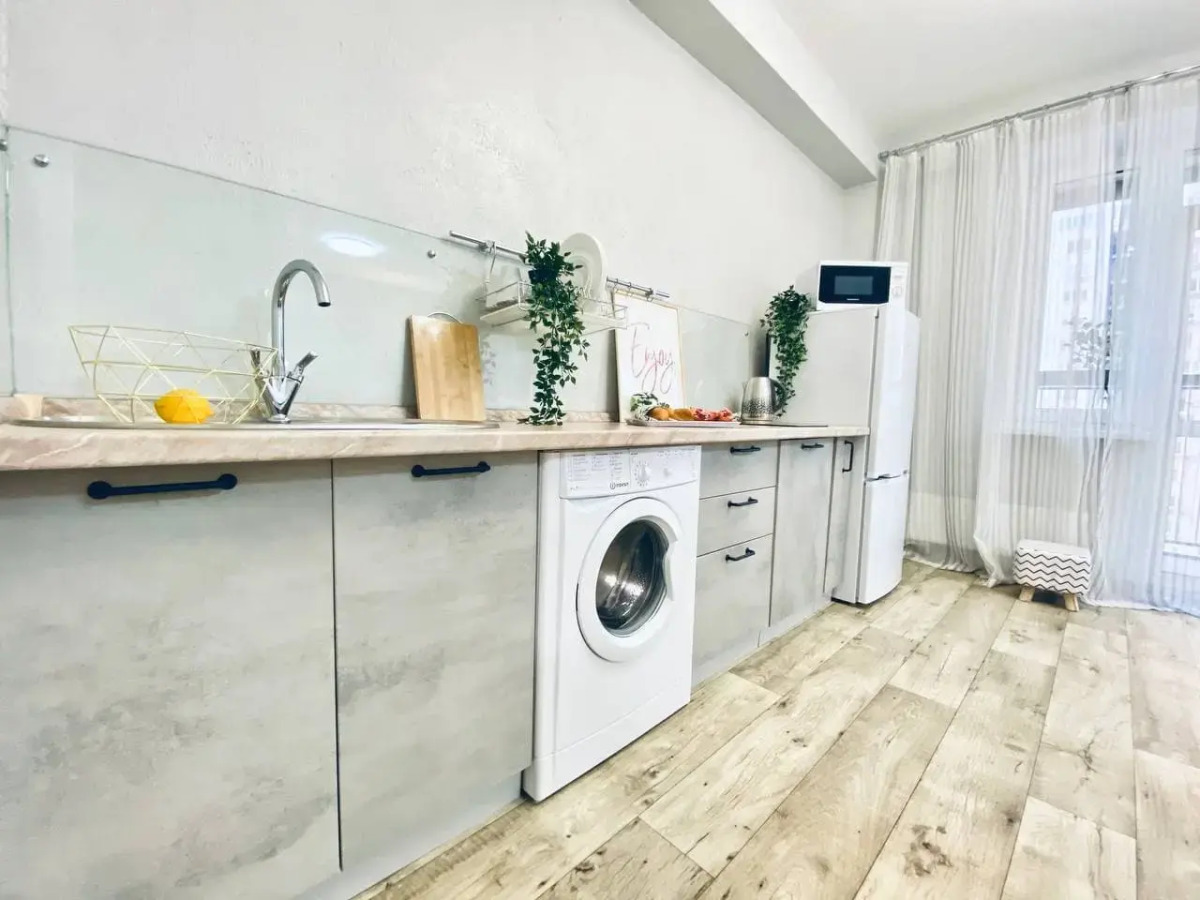 Квартира Поделам на Труда