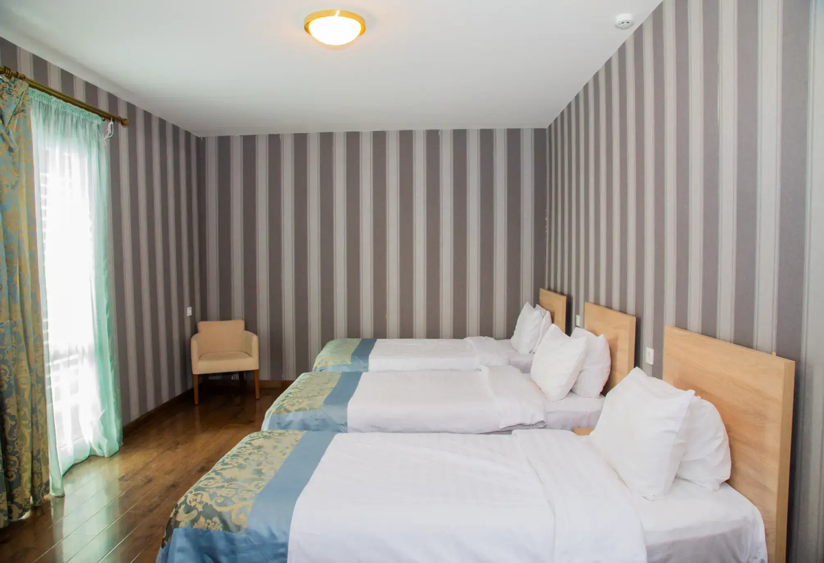 Отель Edelweiss Hotel