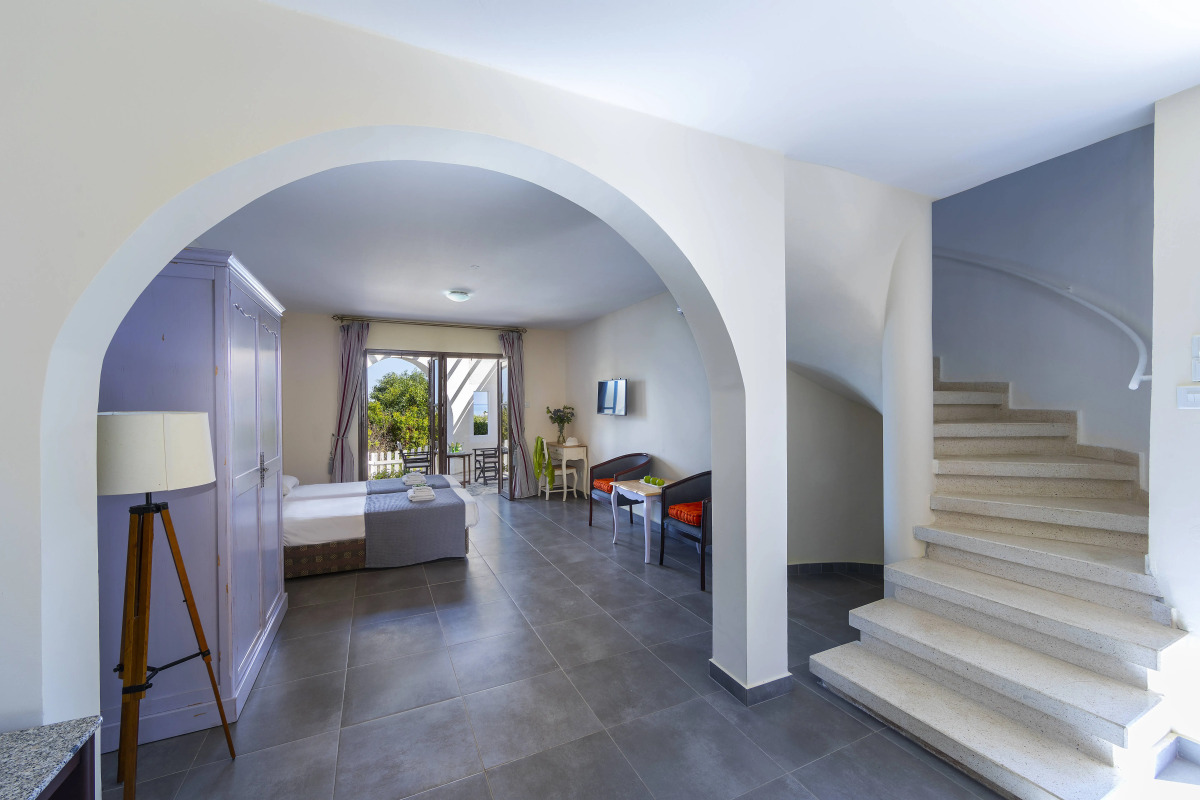 Отель Latchi Family Resort