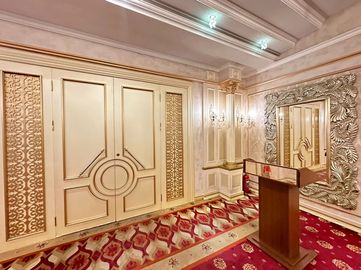 Отель Модерн