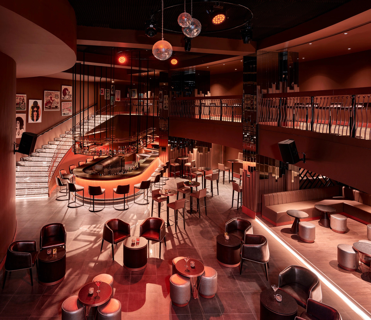 Lara Barut Collection