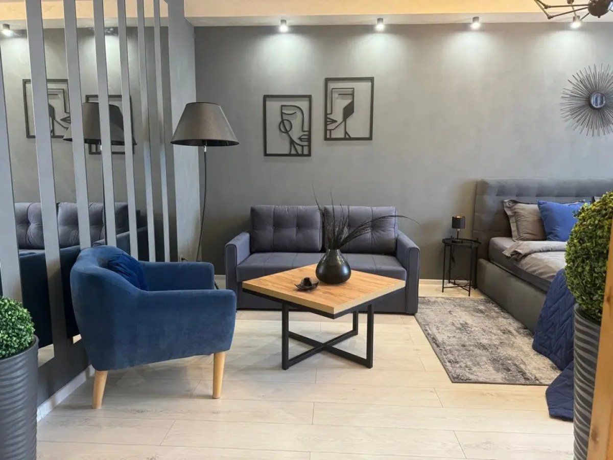 Квартира класса комфоpт плюс с красивым видом из окна в историческом центре города Амалиенау