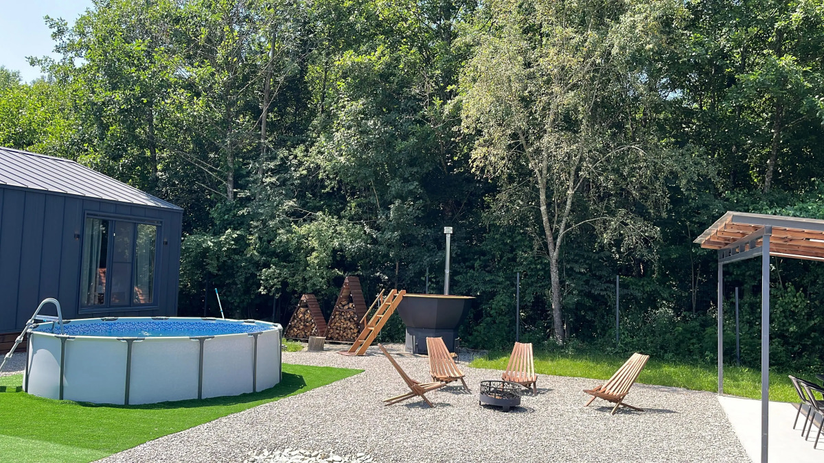 Частный дом Grey Stone у реки