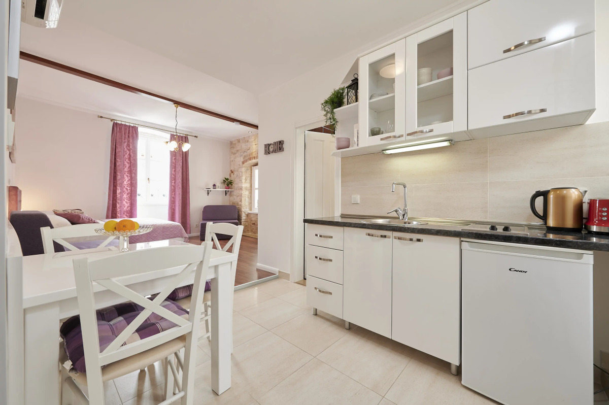 Palace Central Square