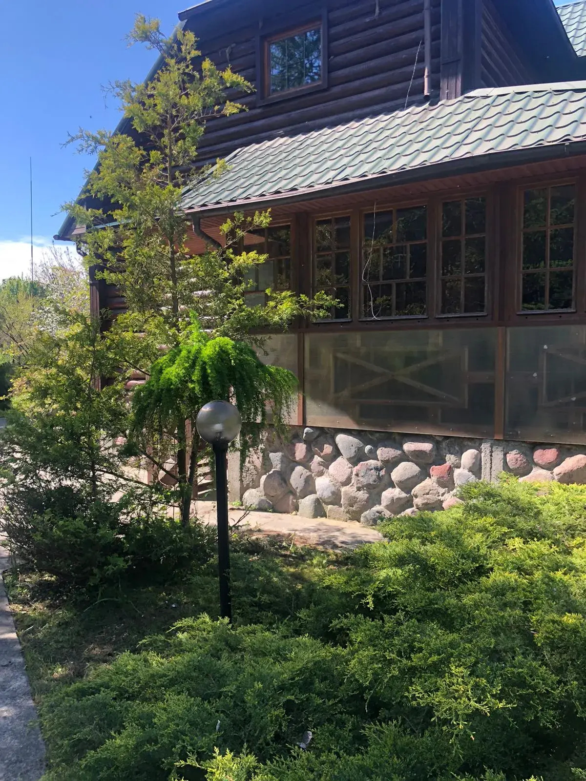 Дом для отдыха с баней и бассейном WoodRay