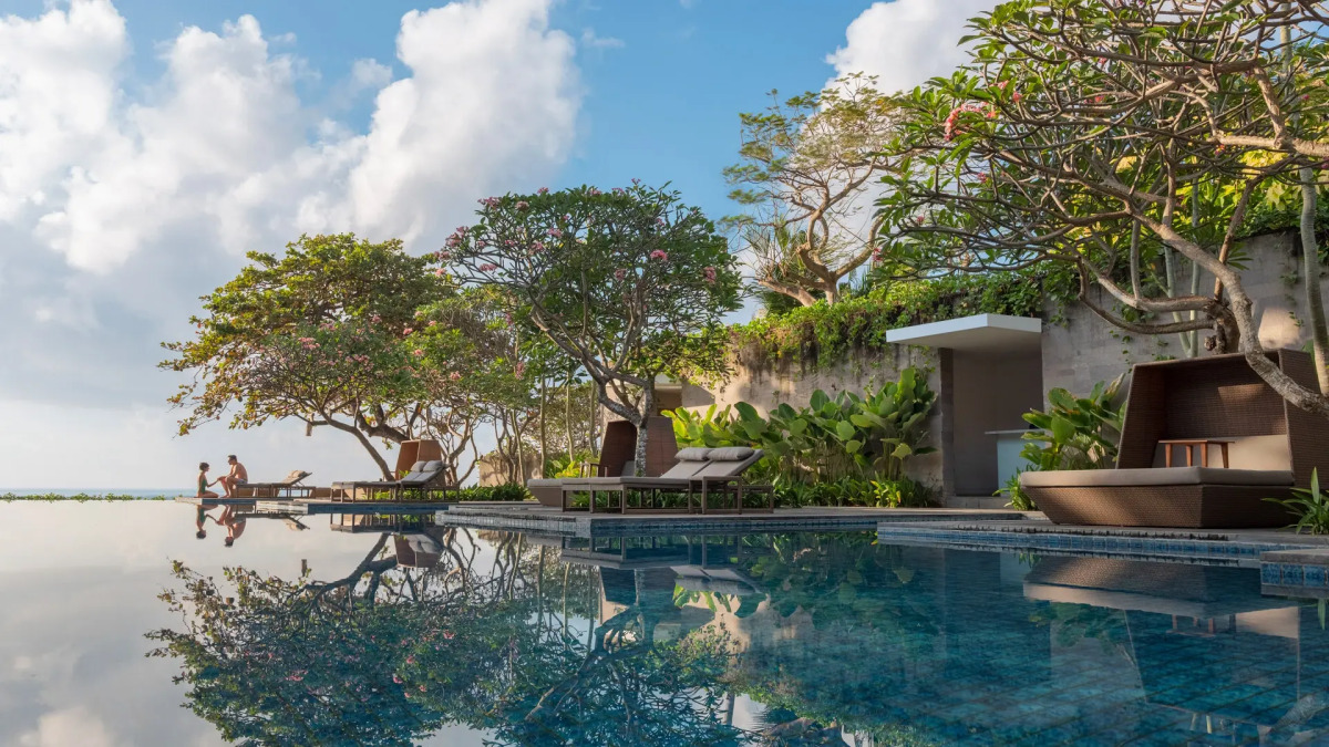 Отель Maya Sanur Resort & Spa