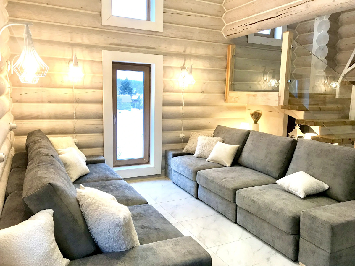 Шале на Скале с Видом на Озеро