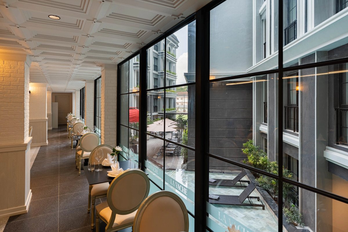 Отель Chateau Du Village Patong